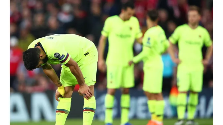 Foto de Luis Suárez sufriendo por el Barcelona.