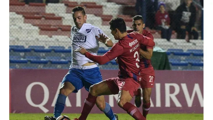 Partido parejo en Montevideo.