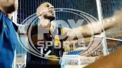 Benedetto se puso en modo hincha, se metió a la tribuna a cantar y tiró: "¡Aprendan, amargos!"