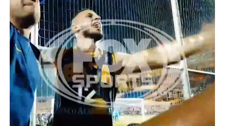 Benedetto se puso en modo hincha, se metió a la tribuna a cantar y tiró: "¡Aprendan, amargos!"