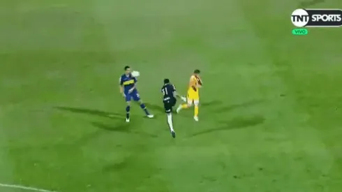 Infartó a todos: Andrada le rompió la cara a Izquierdoz y casi lo aprovecha Central