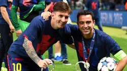 Foto de Lionel Messi junto a Xavi.