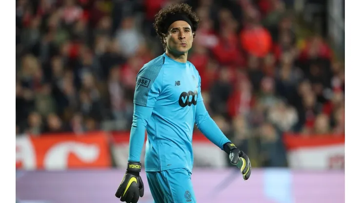 Standard Lieja le puso trabas a la libertad de Memo Ochoa
