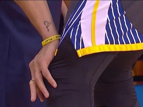 ¡Ouch! Así quedó el dedo lesionado de Stephen Curry en el juego ante los Rockets
