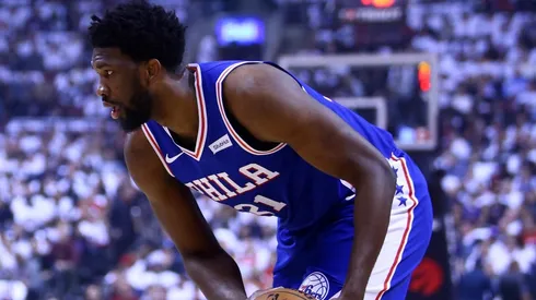 Joel Embiid enloqueció a la prensa con sus declaraciones sobre su malestar en playoffs