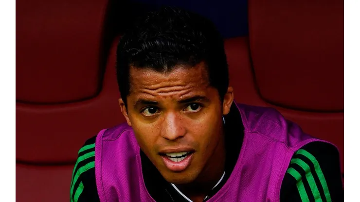 Francotirador de Récord: Giovani Dos Santos hasta pide guardias para jugar en México