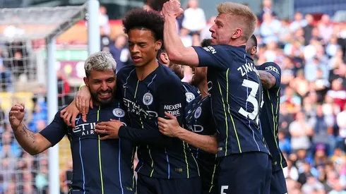 Todo el City festeja el gol de Agüero.