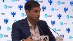 Diego Alonso aclaró su problema con Brian Fernández