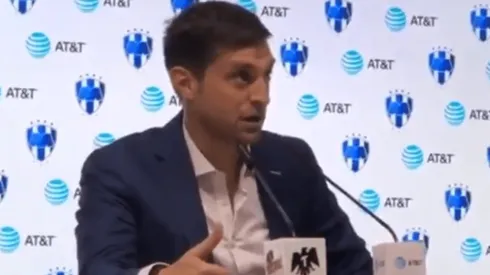 Diego Alonso aclaró su problema con Brian Fernández