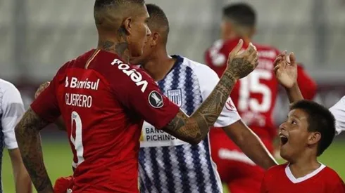 ¡Que lindo que es el fútbol! la reacción de dos niños al ver a Paolo Guerrero
