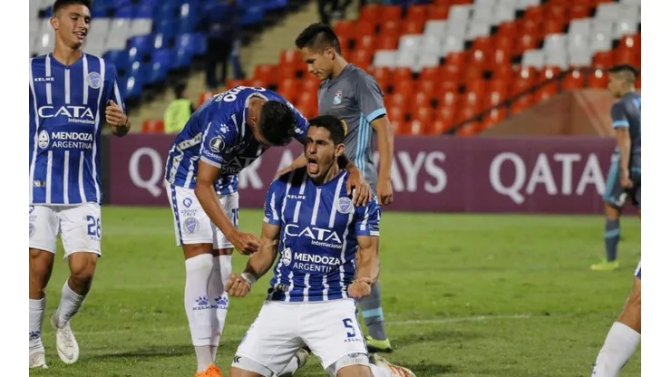 Diego Viera festeja su tanto.