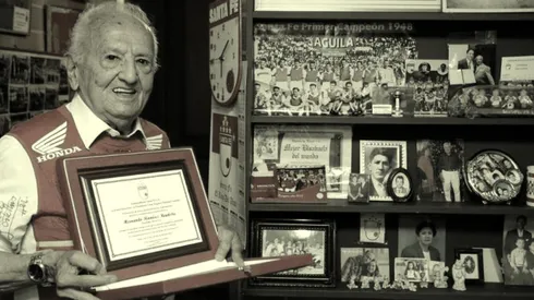 Don Hernando Ramírez, fundador de la Barra 25.