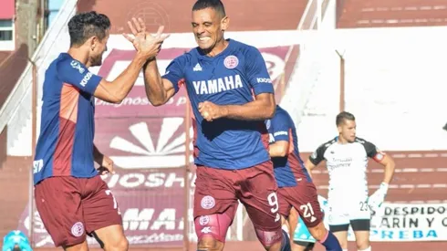 José Sand, nuevamente importante para Lanús.