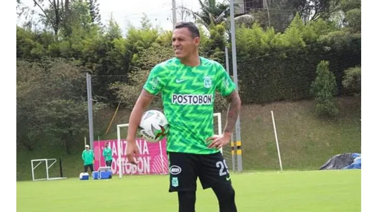 'Yo sé que te duelen los pies, pero acá te apoyo': hija de Aldo conmueve a su padre
