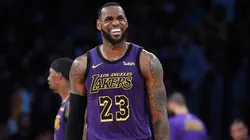 Charles Barkley le hizo una invitación peculiar a LeBron James para estos playoffs