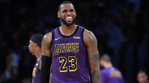 Charles Barkley le hizo una invitación peculiar a LeBron James para estos playoffs