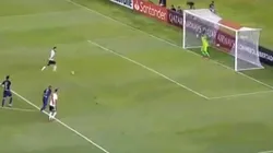 Penal para River, Pratto quiso romperle el arco y la mandó a la tribuna