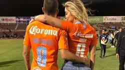 Foto de Uribe celebrando el título con ella.