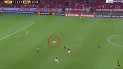 Ahí recibió la pelota Paolo Guerrero.