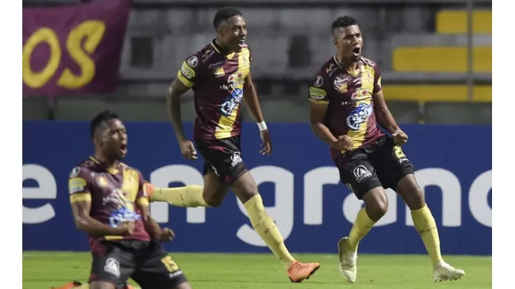 Atlético Paranaense vs Tolima por la Copa Libertadores.