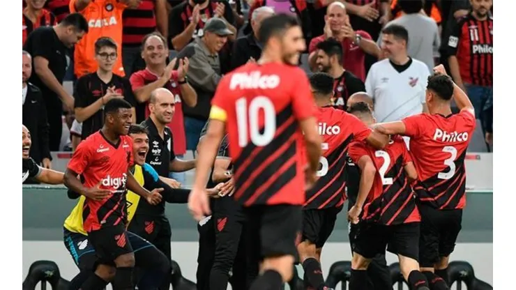 Atlético Paranaense vs Tolima por la Copa Libertadores.