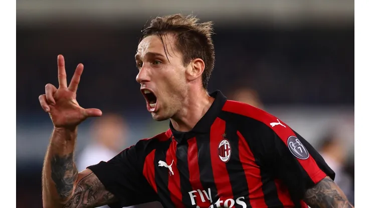 Biglia festejando un gol en el fútbol italiano.