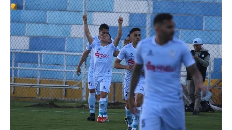 Real Garcilaso celebra una gran victoria.