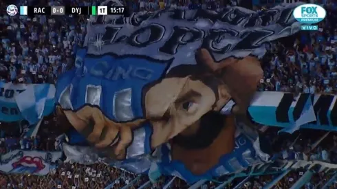 El telón dedicado a Lisandro López.