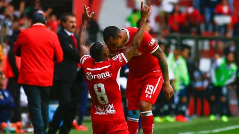 Toluca celebra uno de los cinco tantos.