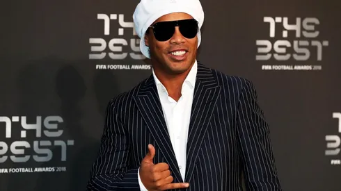 Papá orgulloso: el hijo de Ronaldinho firmó su primer contrato profesional