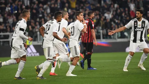 Foto de Paulo Dybala y su festejo.