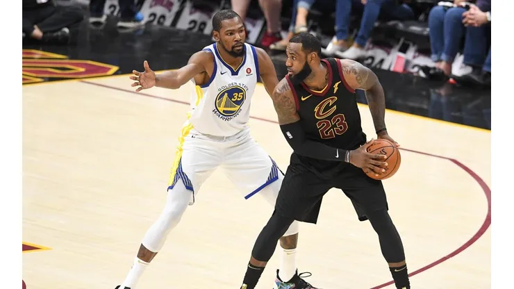 A Kevin Durant no le importa si LeBron está o no en los playoffs
