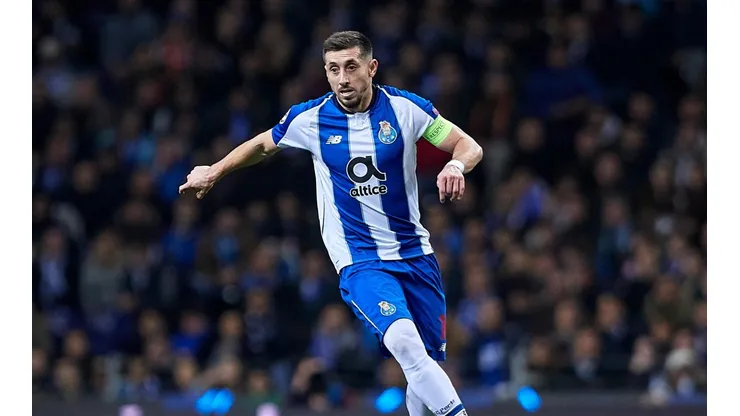 Herrera se metió entre los cinco extranjeros con más partidos en el Porto y lo presumió en las redes