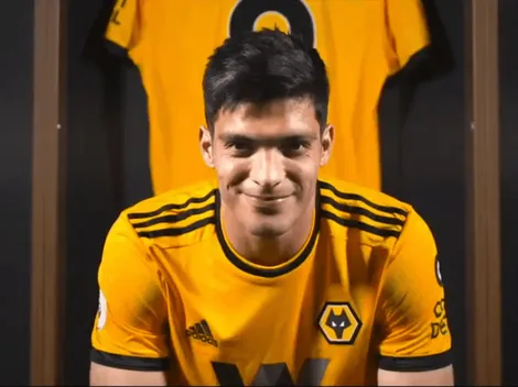 No se va a ningún lado: Raúl Jiménez renovó con el Wolverhampton
