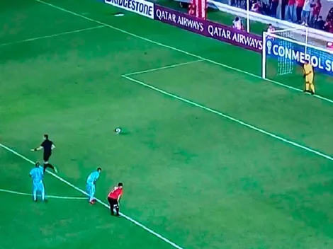 Silvio Romero se tomó revancha y la picó 'a lo Cecilio' para el cuarto de Independiente