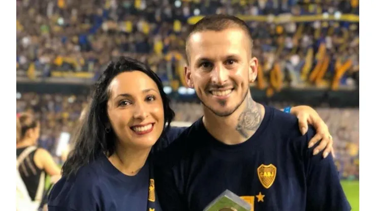 Con La Bombonera de fondo, la mujer de Benedetto festejó el cumpleaños de Boca en Instagram