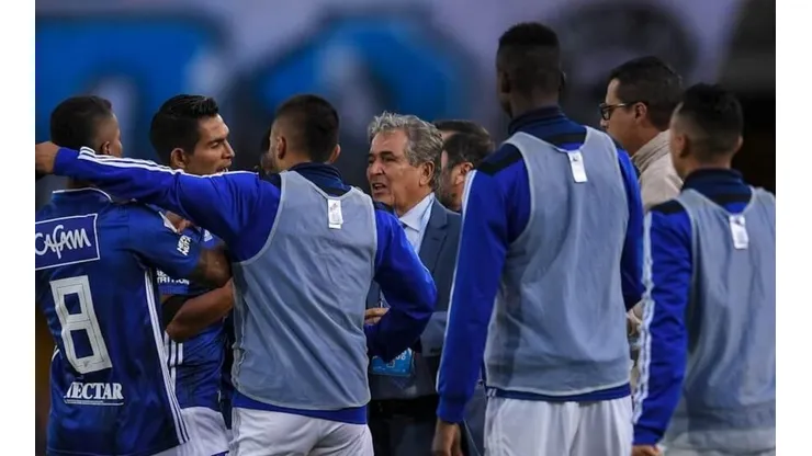 De un lado dos goles y del otro dos rojas: Millonarios volvió a lo más alto