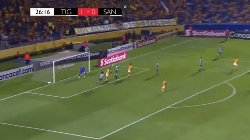 Santos pudo empatarlo, pero Tigres es demasiado efectivo y ya gana 2 a 0 gracias a Enner Valencia