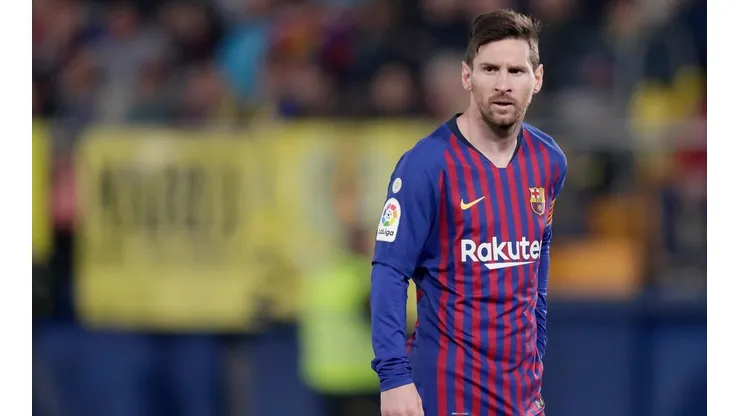 La mejor definición: "Messi hace de Iniesta, Xavi y sigue haciendo de Messi"