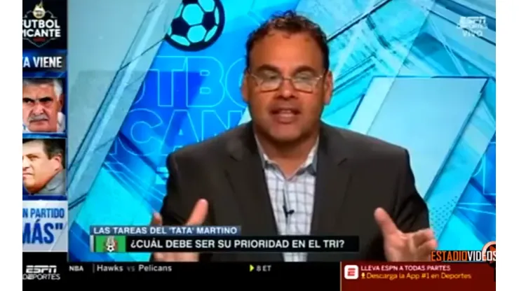 Faitelson asegura que hay rumores sobre un enojo de Chicharito con Martino