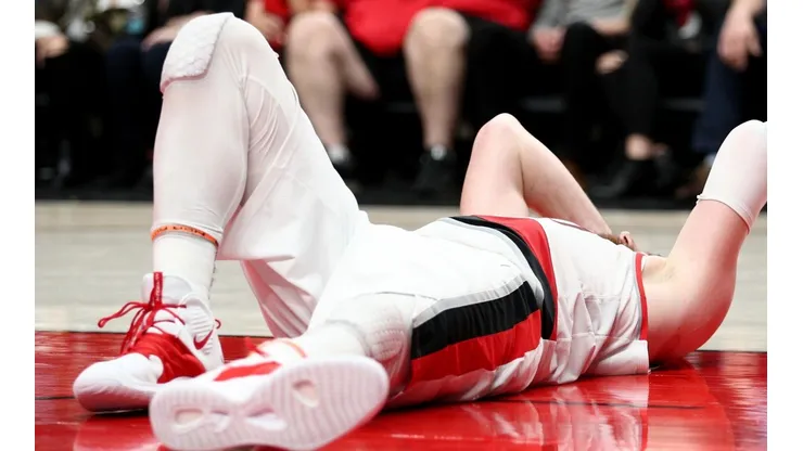 Terrible: Jusuf Nurkic sufre la peor lesión que hemos visto en años