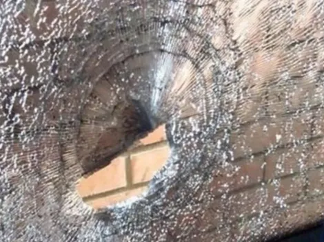 Vergüenza total: violenta agresión al micro de Atlético Nacional en Cúcuta