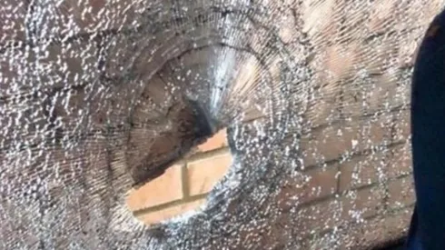 Vergüenza total: violenta agresión al micro de Atlético Nacional en Cúcuta