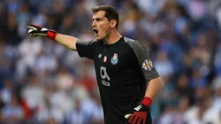 Casillas da las razones de su "amor" por el Cruz Azul