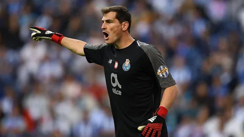 Casillas da las razones de su "amor" por el Cruz Azul