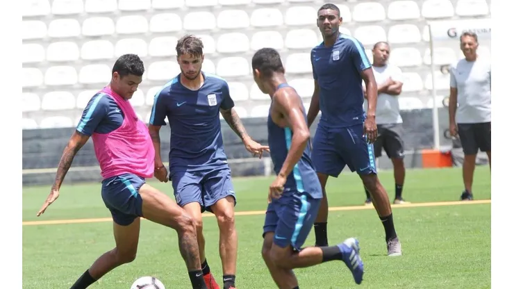 Luego de la derrota Alianza quiere que sus hinchas lo sigan alentando en casa