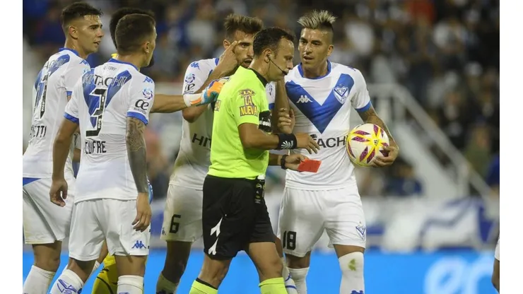 Vélez vs Real Pilar