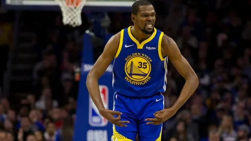 Falta de respeto: Kevin Durant desmiente a su entrenador en plena rueda de prensa