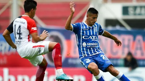 Fabrizio Angileri enfrentando a San Lorenzo de Almagro.