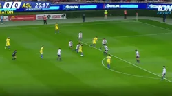 De ahí remató el volante para el primero de su equipo.